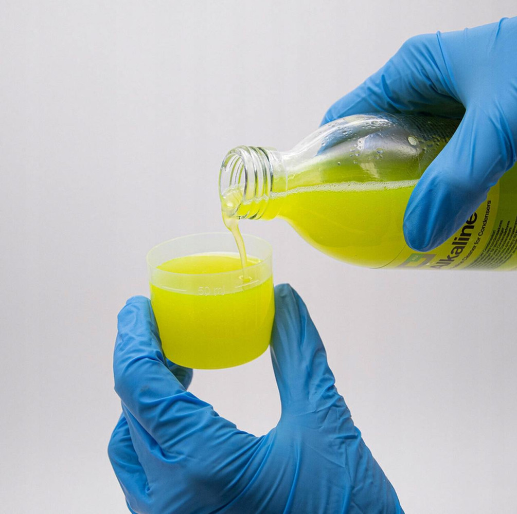 UNIWERSALNY KONCENTRAT ALKALINE ULTRA  DO CZYSZCZENIA SKRAPLACZY, 250ML UNIWERSALNY KONCENTRAT ALKALINE ULTRA  DO CZYSZCZENIA SKRAPLACZY, 250ML