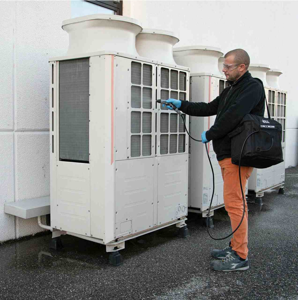 UNIWERSALNY KONCENTRAT ALKALINE ULTRA  DO CZYSZCZENIA SKRAPLACZY, 250ML UNIWERSALNY KONCENTRAT ALKALINE ULTRA  DO CZYSZCZENIA SKRAPLACZY, 250ML