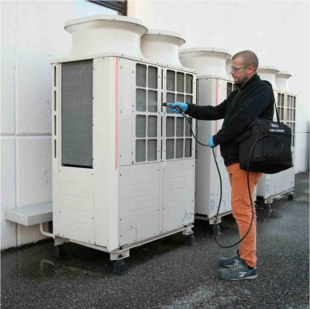 UNIWERSALNY KONCENTRAT ACID ULTRA  DO CZYSZCZENIA SKRAPLACZY, 250 ML UNIWERSALNY KONCENTRAT ACID ULTRA  DO CZYSZCZENIA SKRAPLACZY, 250 ML