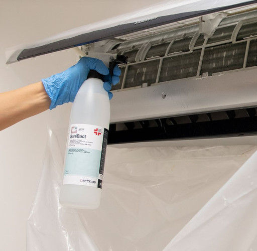 PŁYN SANIBACT ODGRZYBIAJĄCY I DEZYNFEKUJĄCY DO UKŁADÓW KLIMATYZACYJNYCH I CHŁODNICZYCH, 1L