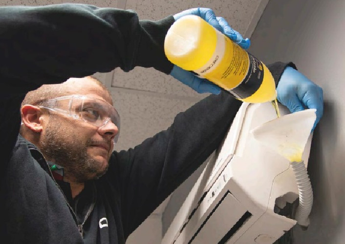 PŁYN DRIZZLE DO CZYSZCZENIA ODPŁYWÓW SKROPLIN, 1 LITR