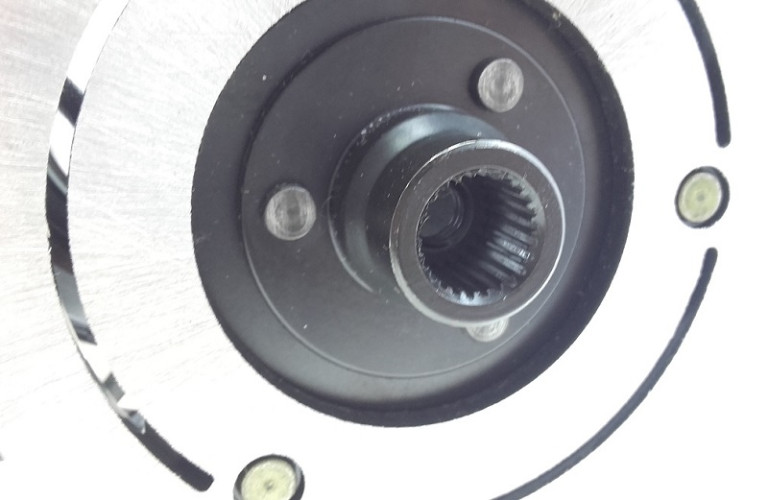 SPRZĘGŁO ES104 NAPĘD SPRĘŻARKI SELTEC QUE TM15 TM16 TM08 TM13 / KOŁO 123 MM - PV8 - 12V